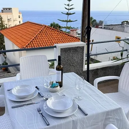 Cozy House - * Funchal (Madeira)